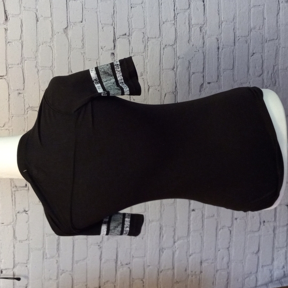 Georgia Bulldog Athletics T Shirt xs NWOT - Picture 3 of 4